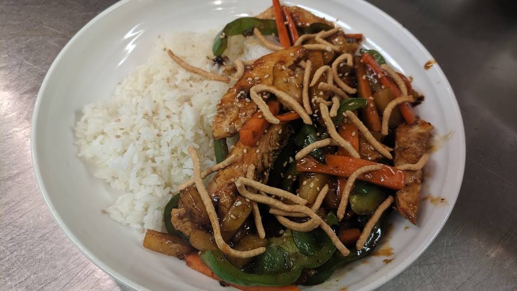 Luciosos Pub | restaurant | 6 Spring Ln, Plymouth, MA 02360, USA | 5087460056 OR +1 508-746-0056