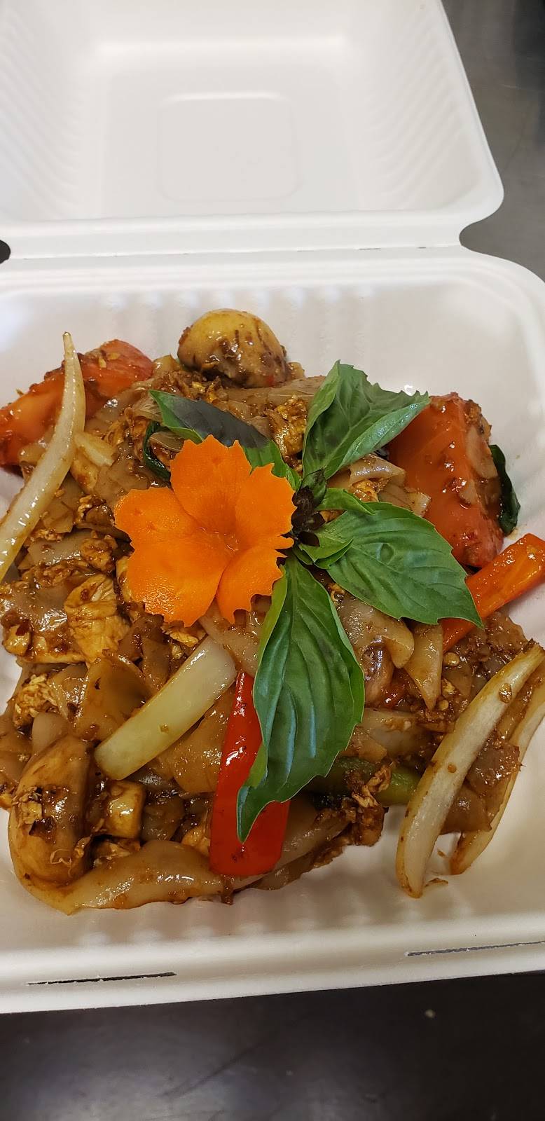 Green Curry Thai Restaurant | restaurant | 8148 SW Hall Blvd, Beaverton, OR 97008, USA | 5033729802 OR +1 503-372-9802