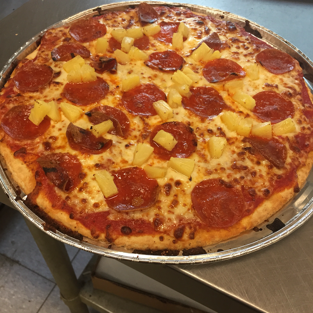 Twombly’s Market | restaurant | 4057, 649 E Conway Rd, Center Conway, NH 03813, USA | 6033567007 OR +1 603-356-7007