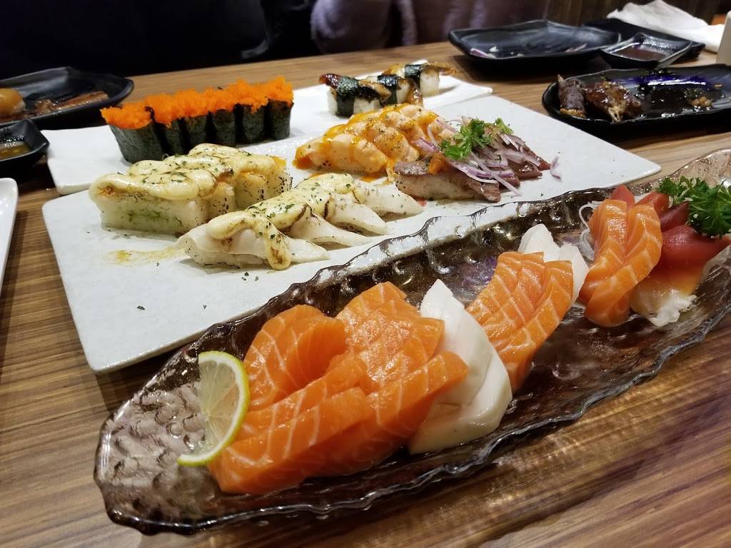 Kuu Sushi | restaurant | 1020 Centre St, Thornhill, ON L4J 3M8, Canada | 9058869999 OR +1 905-886-9999