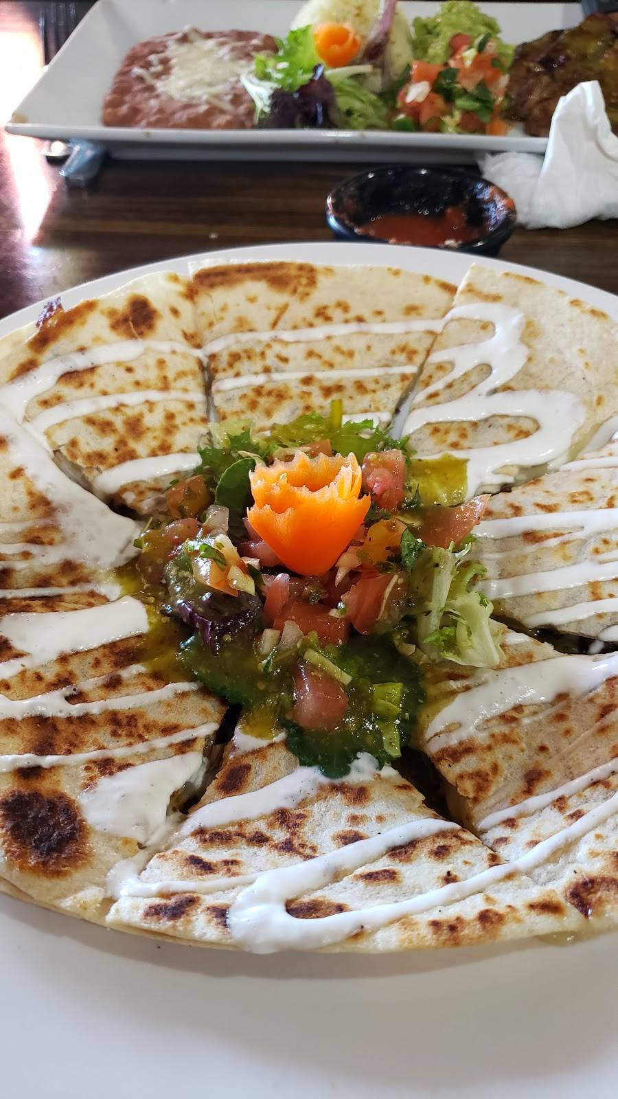 Mundos Latin Grill | restaurant | 699 N Golden State Blvd, Turlock, CA 95380, USA | 2096324004 OR +1 209-632-4004