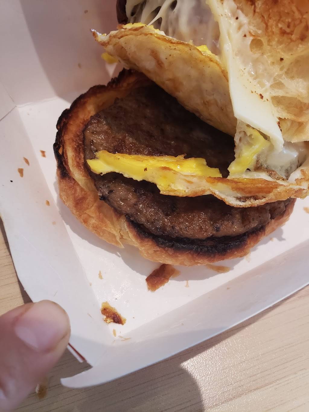 Jack in the Box | restaurant | 3981 Tyler St, Riverside, CA 92503, USA | 9516898470 OR +1 951-689-8470