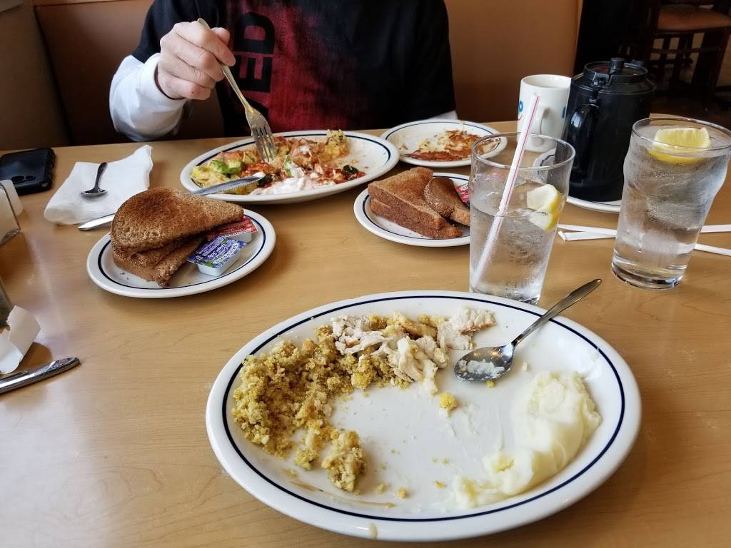 IHOP | bakery | 1004 E Prosperity Ave, Tulare, CA 93274, USA | 5596847440 OR +1 559-684-7440