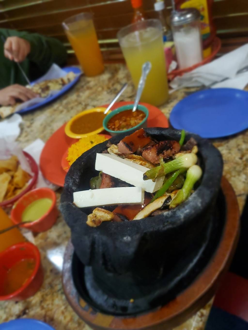 Taqueria Los Nopales | restaurant | 6722 Marinette Dr #4918, Houston, TX 77036, USA | 7139951975 OR +1 713-995-1975