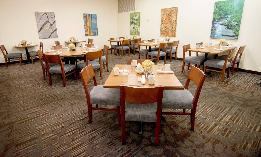 Anthonys | restaurant | 760 E Water St, Elmira, NY 14901, USA | 6077340402 OR +1 607-734-0402