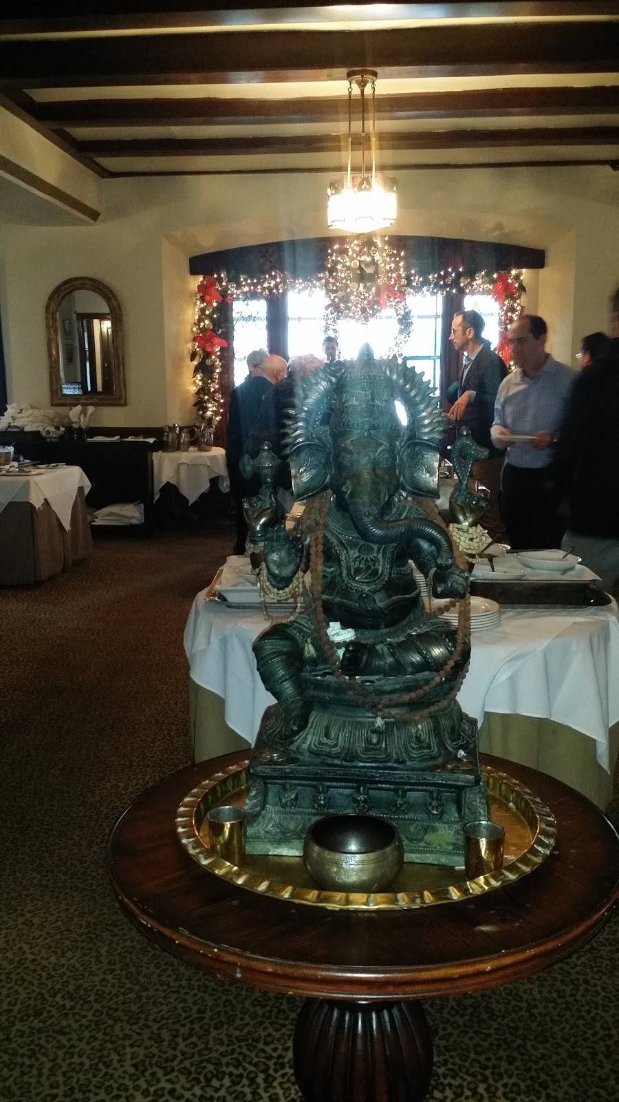 Ambassador Dining Room | restaurant | 3811 Canterbury Rd, Baltimore, MD 21218, USA | 4103661484 OR +1 410-366-1484