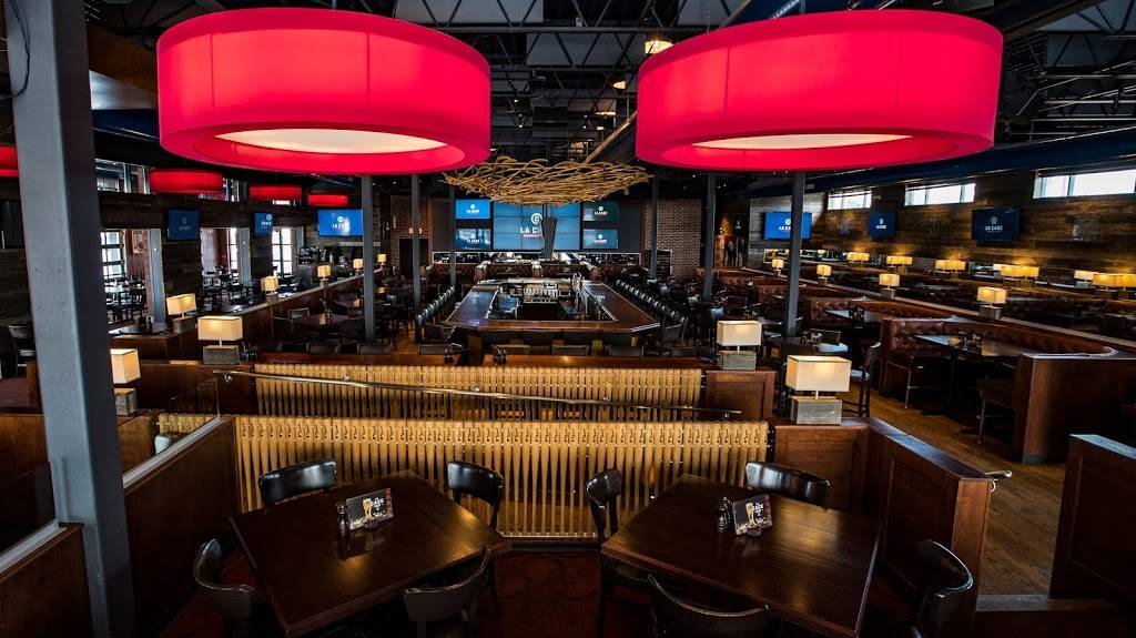 La Cage - Brasserie sportive | restaurant | 837 Rue Clemenceau, Québec, QC G1C 2K6, Canada | 4186639000 OR +1 418-663-9000