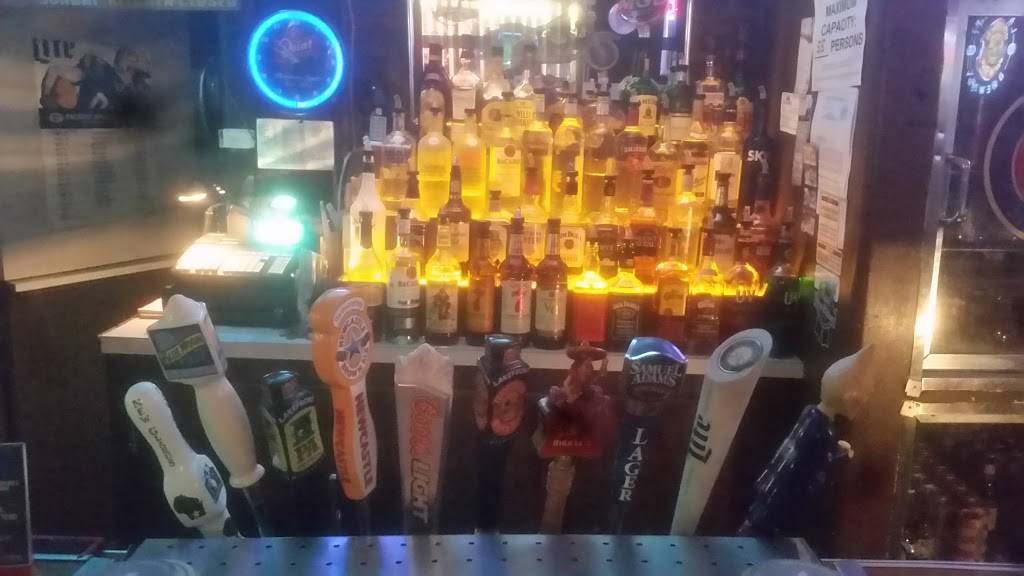 68 Street Pub | restaurant | 6800 W Layton Ave, Milwaukee, WI 53220, USA | 4142829944 OR +1 414-282-9944