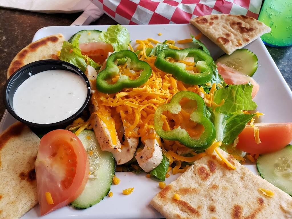 Coliseum Sports Bar and Grill | restaurant | 91 S N Main St, Fond du Lac, WI 54935, USA | 9209249599 OR +1 920-924-9599