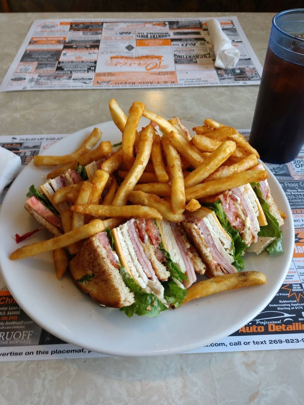 Oasis Restaurant | restaurant | 656 US-131, Three Rivers, MI 49093, USA | 2692734000 OR +1 269-273-4000