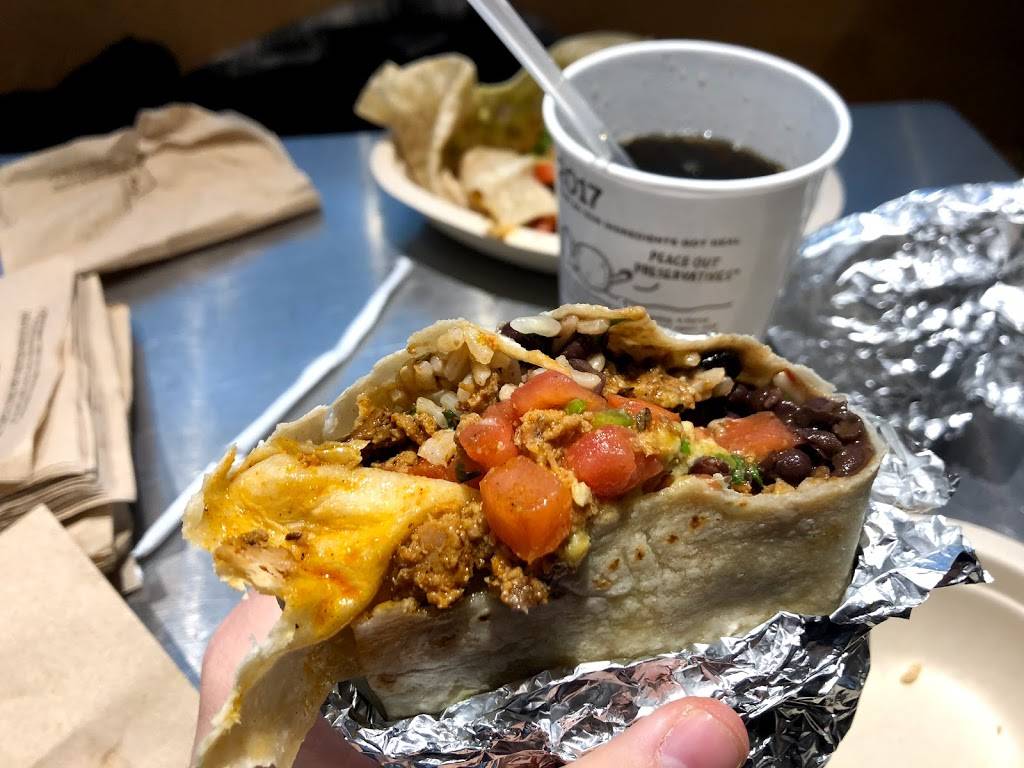 Chipotle Mexican Grill | restaurant | 2 Broadway FRNT 4, New York, NY 10004, USA | 2123440941 OR +1 212-344-0941