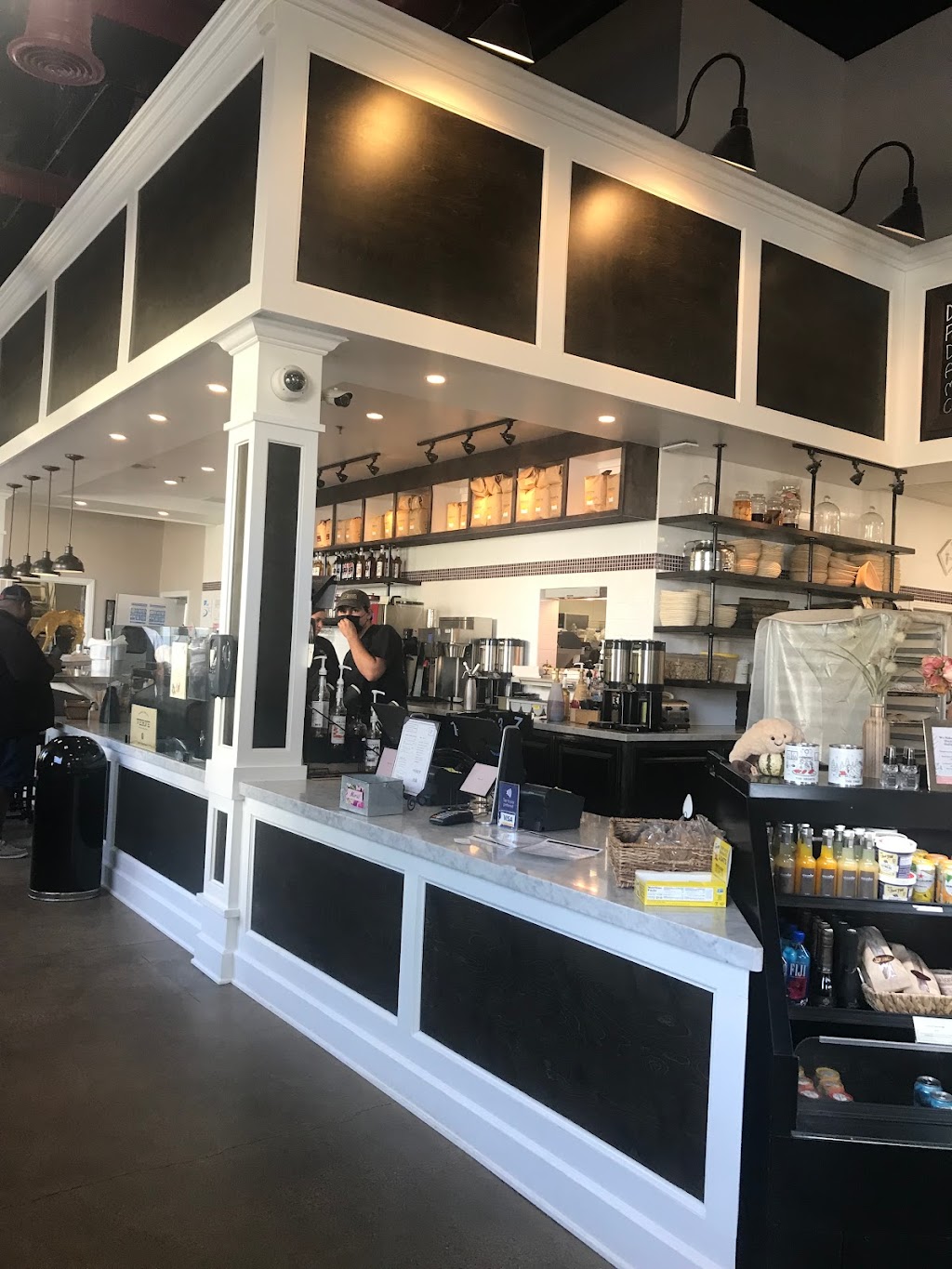 Café Ficelle | cafe | 390 S Mills Rd B, Ventura, CA 93003, USA | 8059413444 OR +1 805-941-3444