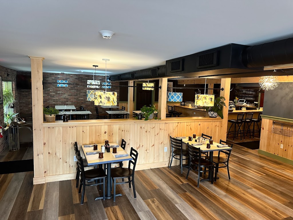 The Brick & Grills | restaurant | 209 Main St, Ashaway, RI 02804, USA | 4013772230 OR +1 401-377-2230