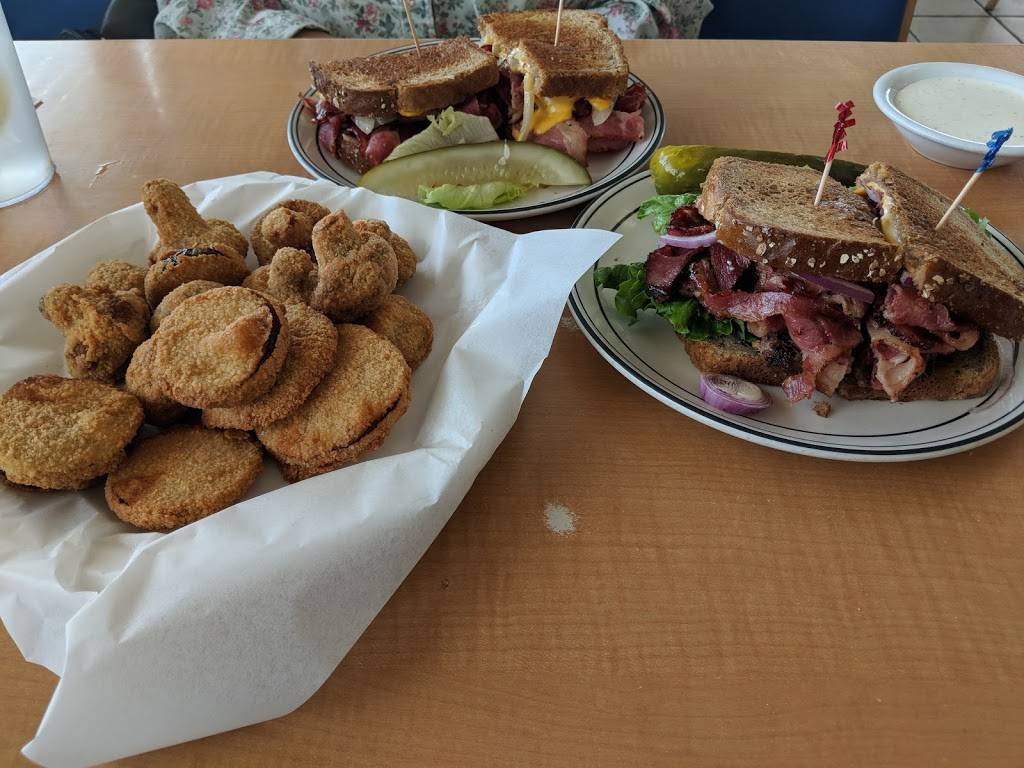 Golden Ox Diner | restaurant | 3400 Wilson Rd, Bakersfield, CA 93309, USA | 6618325051 OR +1 661-832-5051