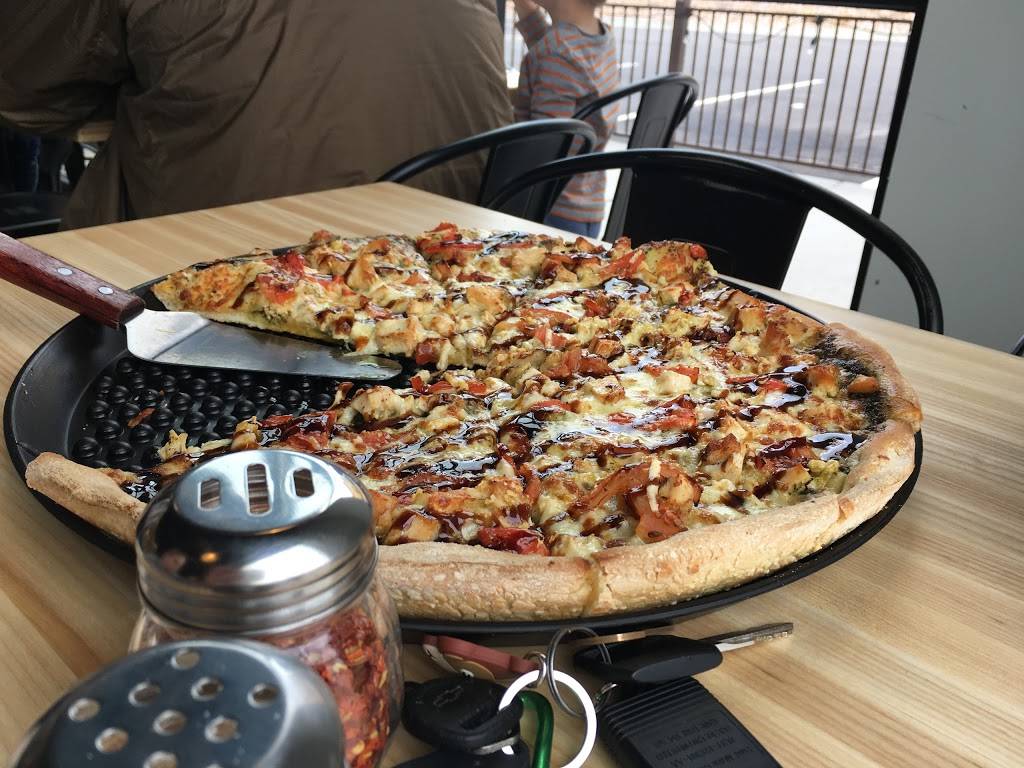 Summit Pizza Co | restaurant | 1873 W Traverse Pkwy f, Lehi, UT 84043, USA | 3853528272 OR +1 385-352-8272