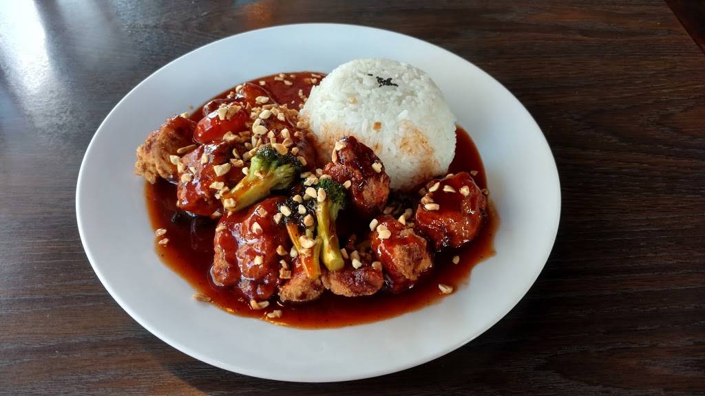 Oriental Spoon | restaurant | 229 Harvard Dr, Edwardsville, IL 62025, USA | 6186559633 OR +1 618-655-9633