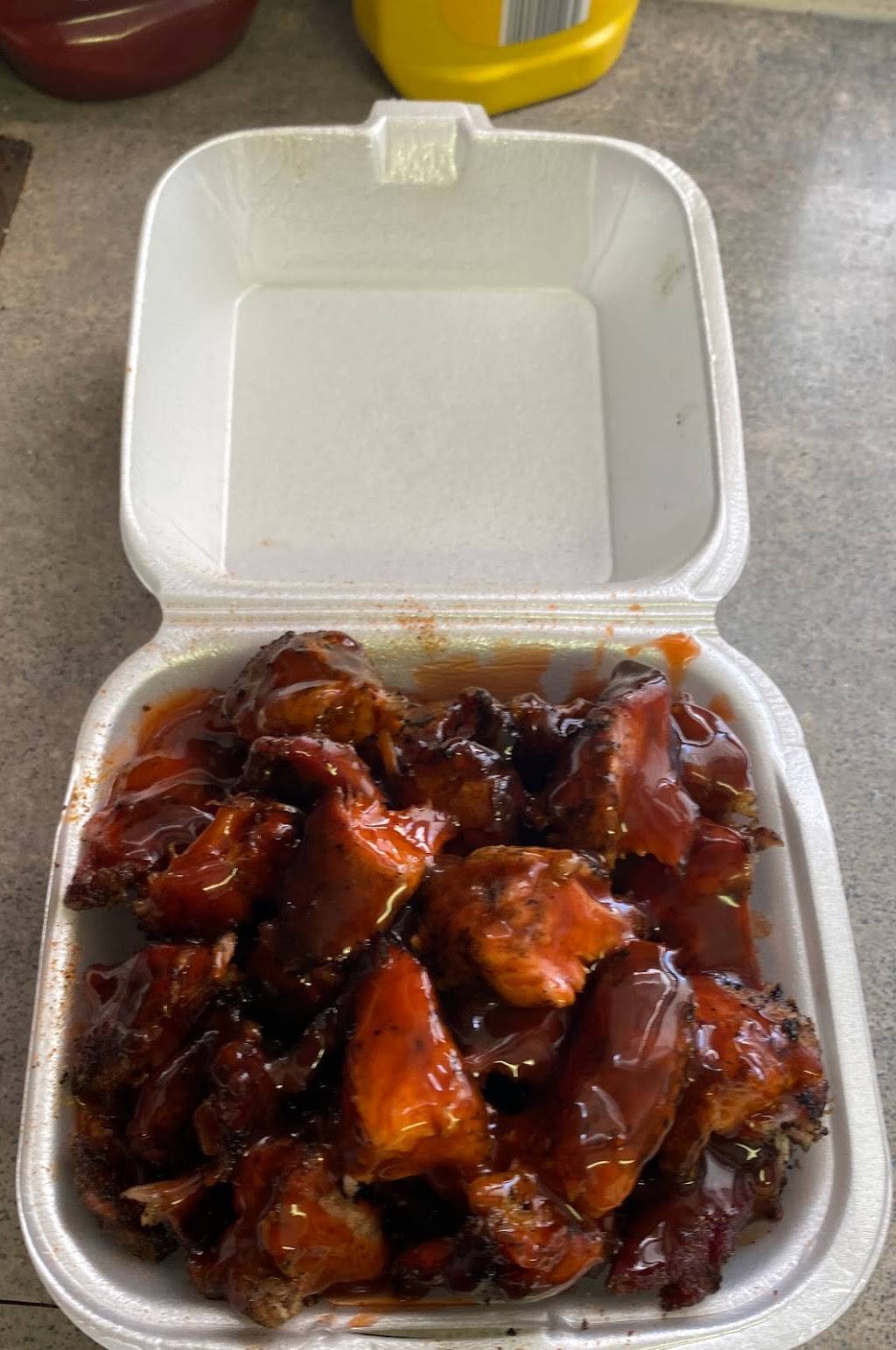 Ron Ds BBQ | restaurant | 6105 Madison Rd, Cincinnati, OH 45227, USA | 5135510771 OR +1 513-551-0771