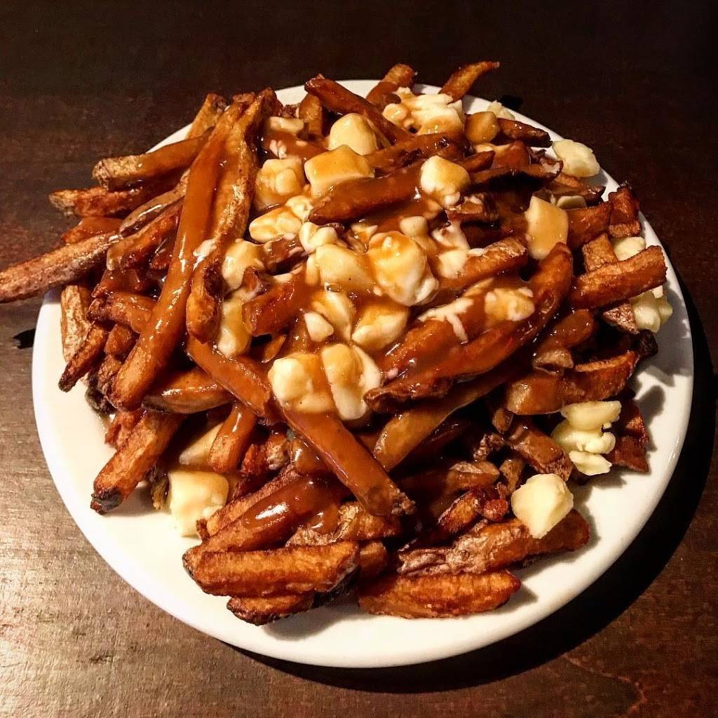 Bistro Belvédère | restaurant | 1295 Rue Belvédère S, Sherbrooke, QC J1H 4E2, Canada | 8197915588 OR +1 819-791-5588