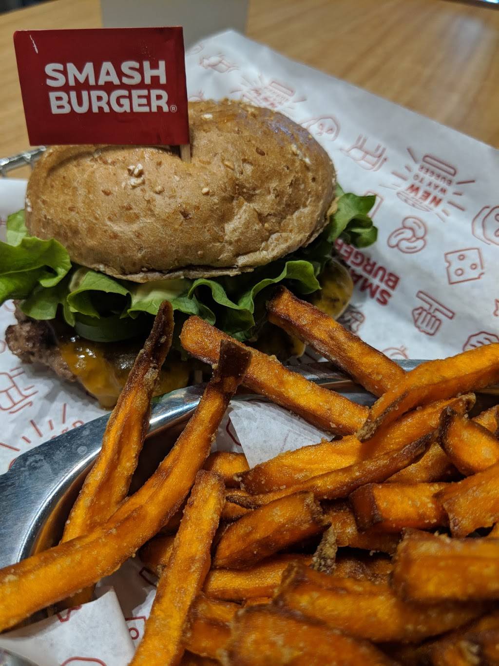 Smashburger | restaurant | 2027 Von Schilling Dr, Hampton, VA 23666, USA | 7578277128 OR +1 757-827-7128