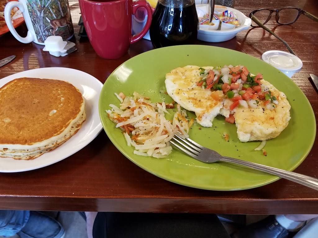 Eggspress Cafe | restaurant | 651 Railroad Ave, Round Lake, IL 60073, USA | 8477400285 OR +1 847-740-0285
