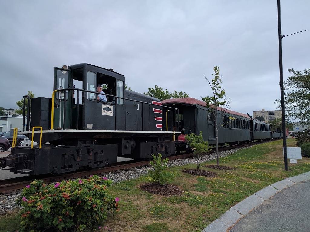 Visit Portland | shopping mall | 14 Ocean Gateway Pier, Portland, ME 04101, USA | 2077725800 OR +1 207-772-5800