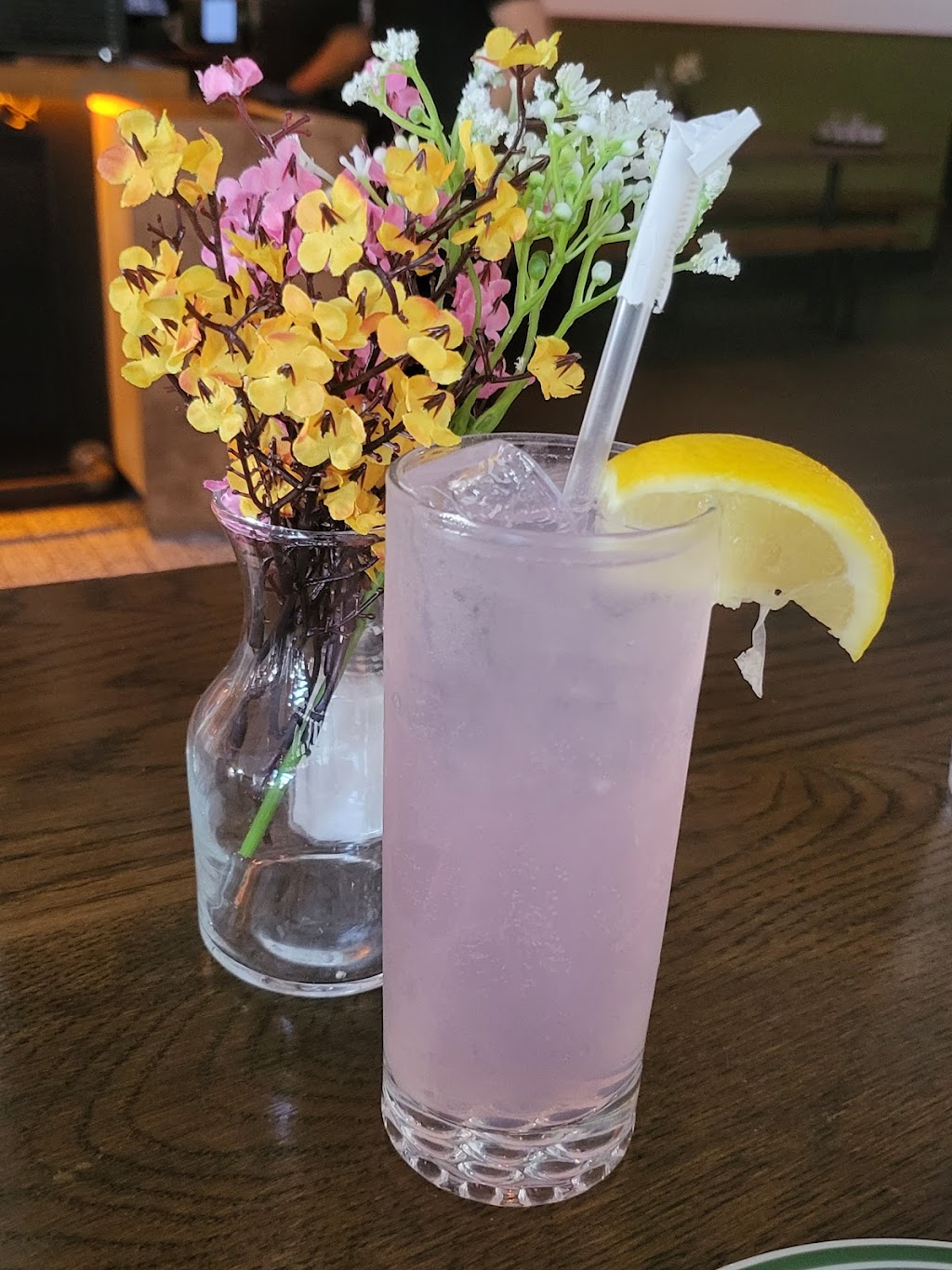 Granny Annies Bar & Kitchen | restaurant | 425 Main St, New York, NY 10044, USA | 6465968582 OR +1 646-596-8582