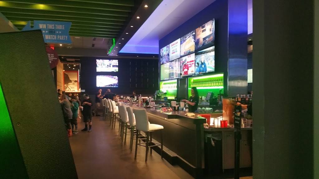 Dave & Busters | restaurant | 130 Serramonte Center, Daly City, CA 94015, USA | 4158409300 OR +1 415-840-9300