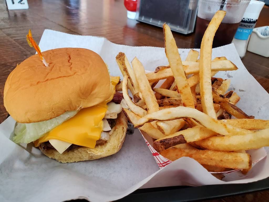 Crave Burgers and Wings | restaurant | 12195 GA-92 suite 104, Woodstock, GA 30188, USA | 6789092658 OR +1 678-909-2658