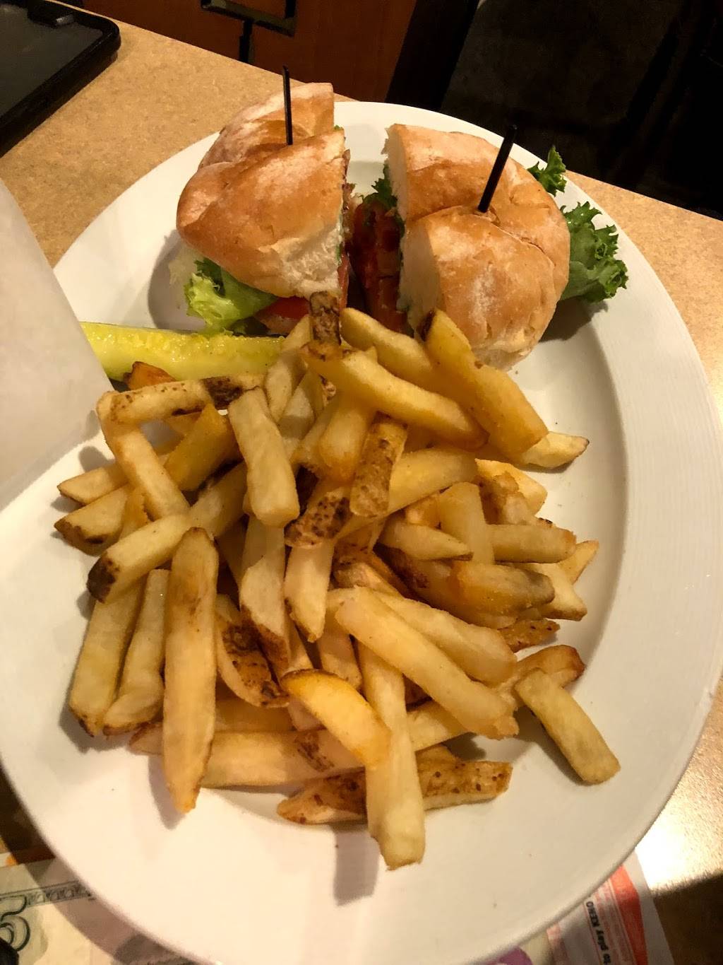 Endzone Sports Pub | restaurant | 218 Coggeshall St, New Bedford, MA 02746, USA | 5089977309 OR +1 508-997-7309