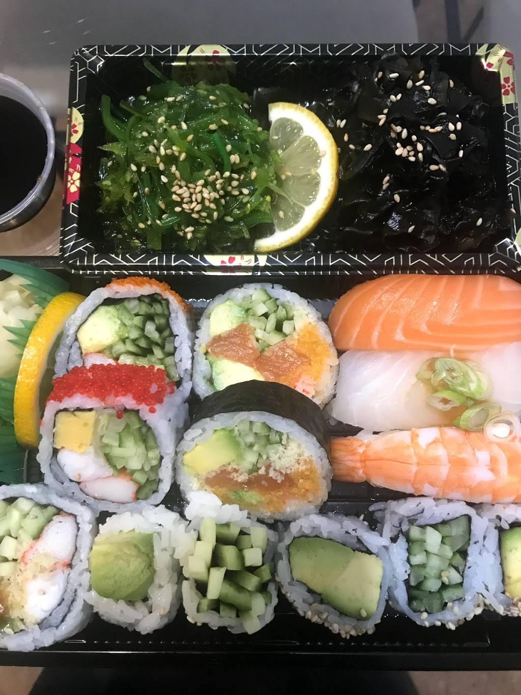 Goong Sushi Restaurant | restaurant | 6700 Chemin de la Côte-des-Neiges, Montréal, QC H3S 2B2, Canada | 5143401004 OR +1 514-340-1004