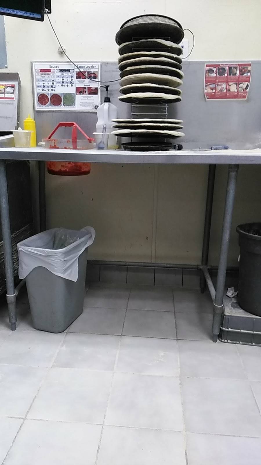 Papa Johns Pizza | restaurant | 3827 Pennsylvania Ave SE, Washington, DC 20020, USA | 2025841700 OR +1 202-584-1700