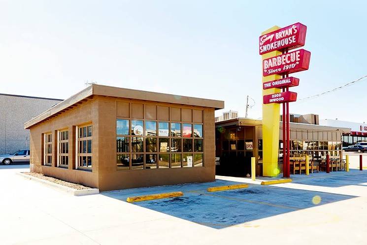 Sonny Bryan’s Smokehouse - Inwood "The Original" | restaurant | 2202 Inwood Rd, Dallas, TX 75235, USA | 2143577120 OR +1 214-357-7120