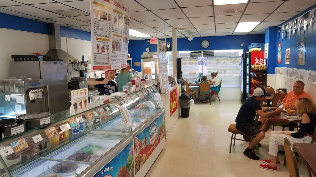 Daddy Dawgs | restaurant | 3101 FL-580, Safety Harbor, FL 34695, USA | 7272233239 OR +1 727-223-3239