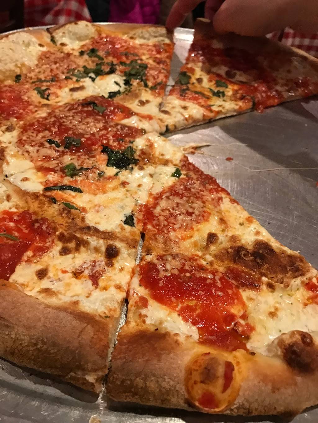 Favales Trattoria | restaurant | 31 W Main St, Ramsey, NJ 07446, USA | 2019346000 OR +1 201-934-6000