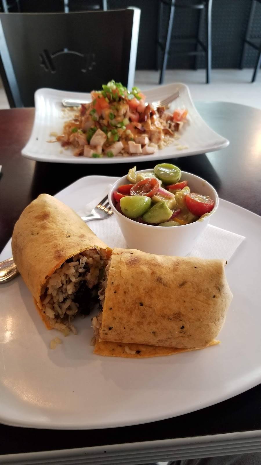 Muscle Maker Grill | restaurant | 4041 E Tremont Ave, Bronx, NY 10465, USA | 7188226991 OR +1 718-822-6991