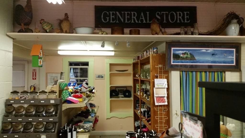 Owls Head General Store | restaurant | 2 S Shore Dr, Owls Head, ME 04854, USA | 2074669046 OR +1 207-466-9046