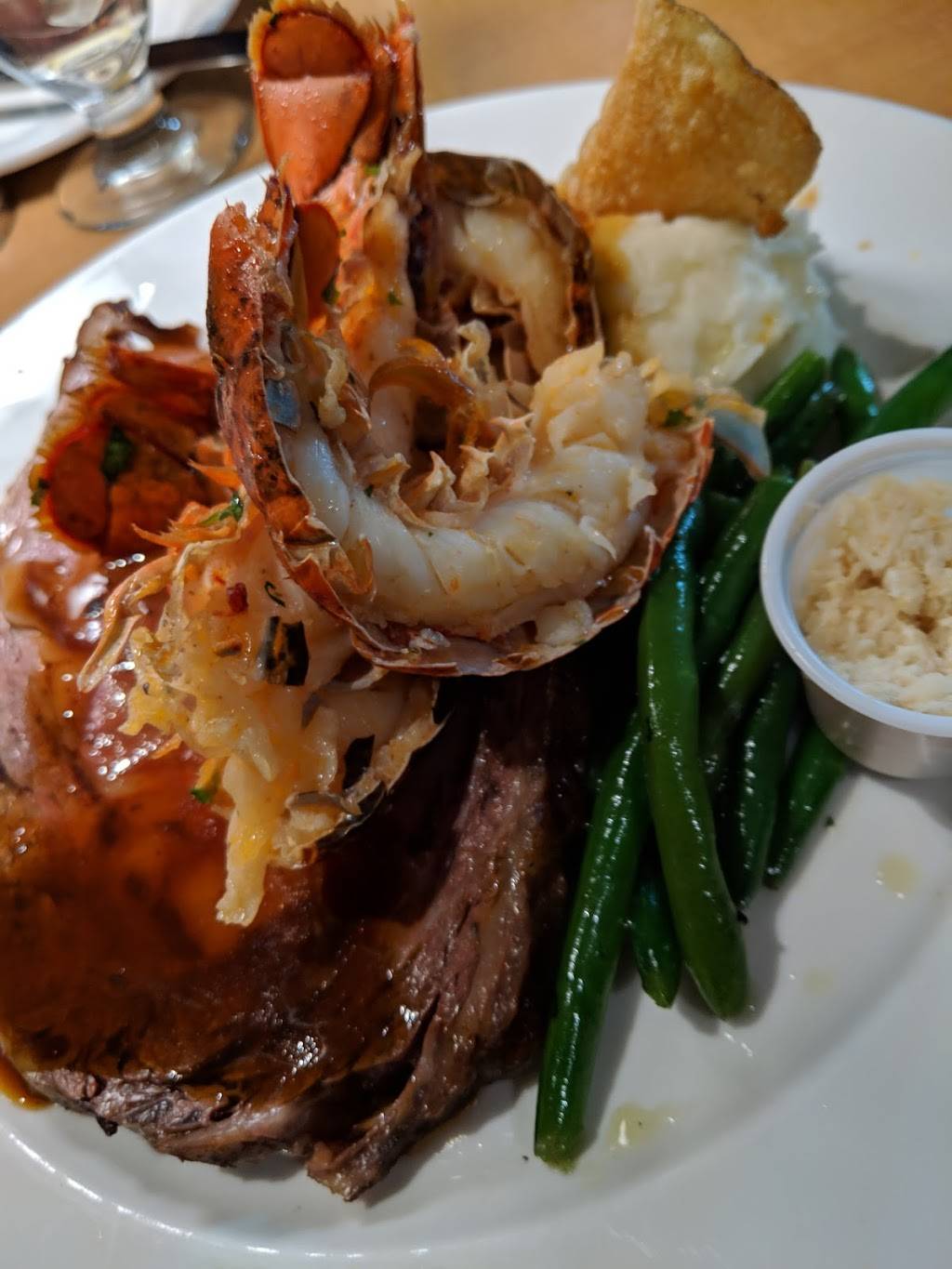 Willows Dining Room | restaurant | 555 Rexdale Blvd, Etobicoke, ON M9W 5L2, Canada | 4166757223 OR +1 416-675-7223