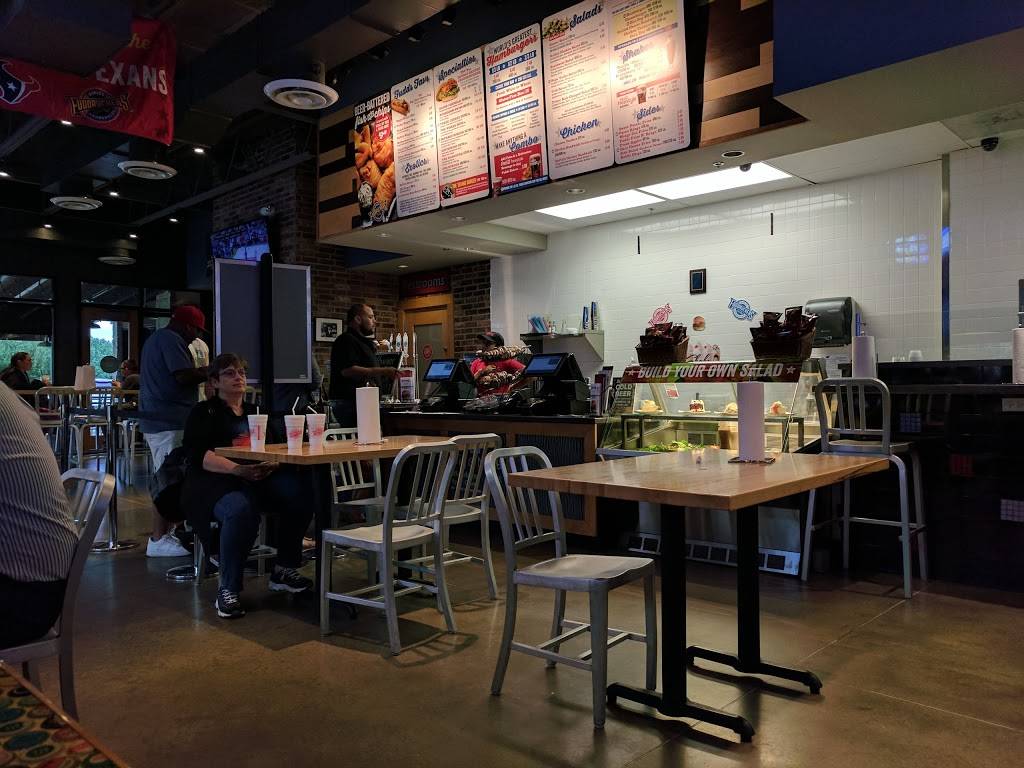 Fuddruckers | restaurant | 415 W Slaughter Ln, Austin, TX 78748, USA | 5125907540 OR +1 512-590-7540