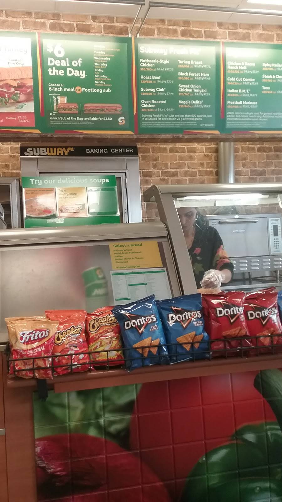 Subway Restaurants | restaurant | 1708 W Wise Rd, Schaumburg, IL 60193, USA | 8478918200 OR +1 847-891-8200