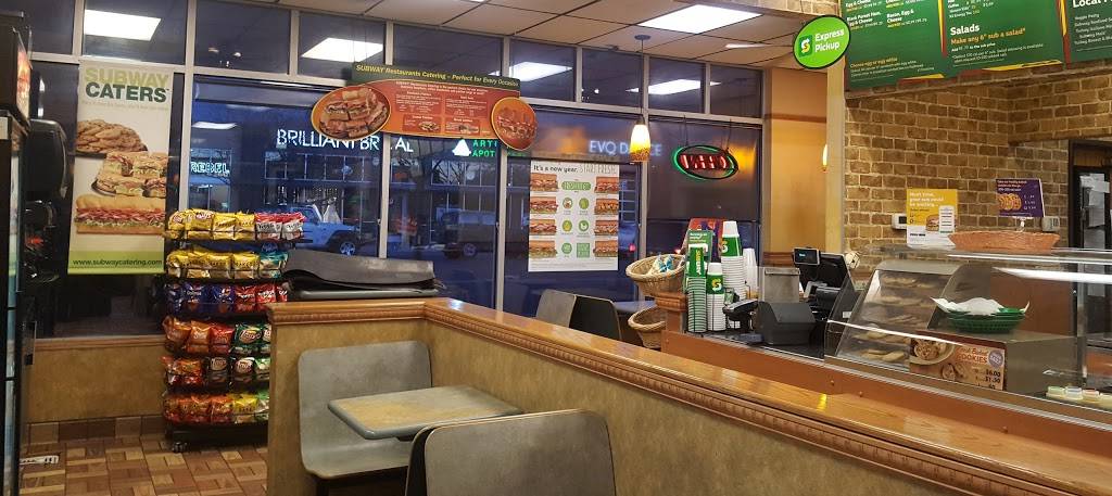 Subway Restaurants | restaurant | Broadway Marketplace, 303 S Broadway Suite 100, Denver, CO 80209, USA | 3037650606 OR +1 303-765-0606