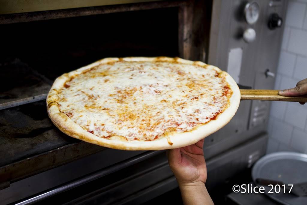 Joe Joes Pizzeria | restaurant | 739 Henderson Ave, Staten Island, NY 10310, USA | 7184482200 OR +1 718-448-2200