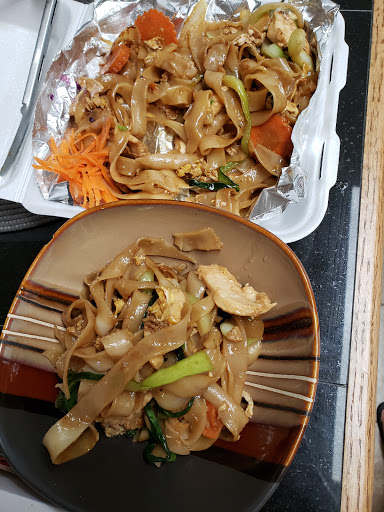 Little Thai Chef | restaurant | 5440 Babcock Rd Ste 135, San Antonio, TX 78240, USA | 2102675204 OR +1 210-267-5204