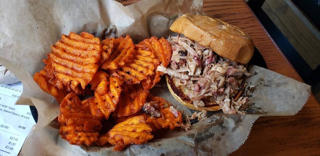 Blue Smoke World Famous Barbeque | restaurant | 3365 E 1st St, Blue Ridge, GA 30513, USA | 7069462024 OR +1 706-946-2024