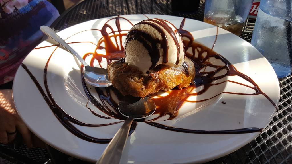 Dublin Square Irish Pub & Eatery | restaurant | 103 3rd St N, La Crosse, WI 54601, USA | 6085192509 OR +1 608-519-2509