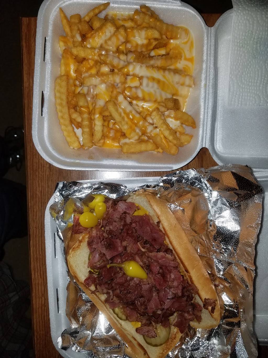 Green Apple Market | restaurant | 103 N Court St, Visalia, CA 93291, USA | 5593727502 OR +1 559-372-7502