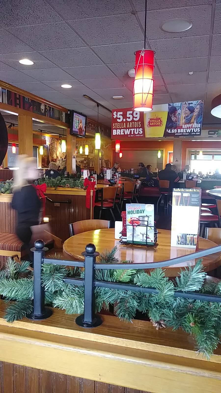 Applebees Grill + Bar | restaurant | 233 Graff Rd SE, New Philadelphia, OH 44663, USA | 3303085530 OR +1 330-308-5530