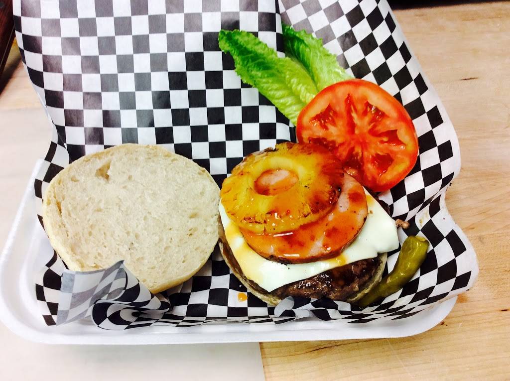 Gibbys Good Eats & Treats | restaurant | 800 4th Ave, Coraopolis, PA 15108, USA | 4122649866 OR +1 412-264-9866