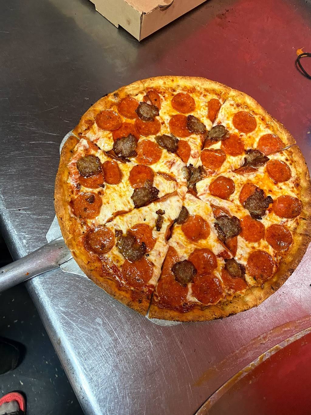 Giovannis Pizza Brunswick | meal takeaway | 1663 Pearl Rd, Brunswick, OH 44212, USA | 3307414500 OR +1 330-741-4500