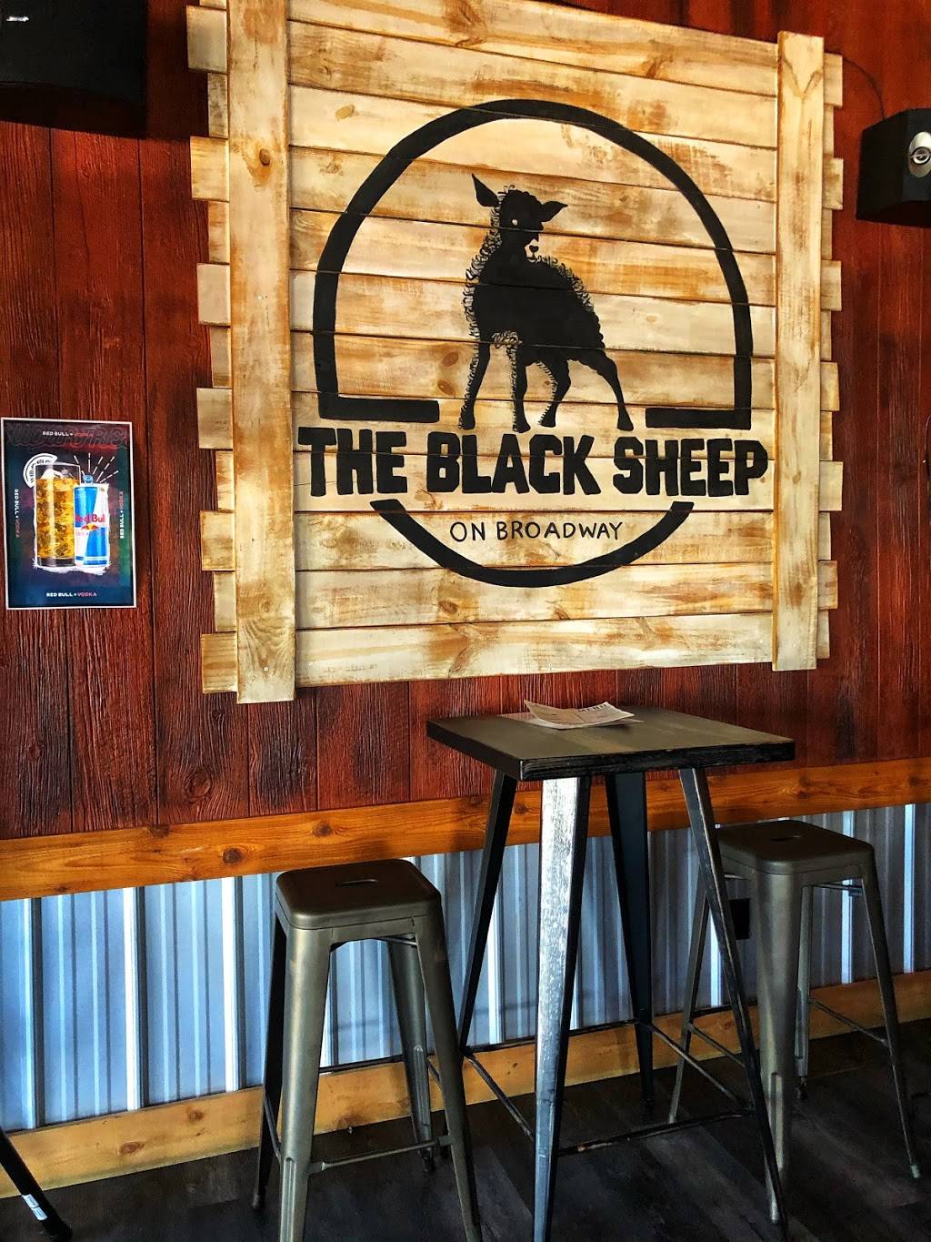 Black Sheep On Broadway | restaurant | 128 SW Broadway St #1139, Ocala, FL 34471, USA | 3526221207 OR +1 352-622-1207
