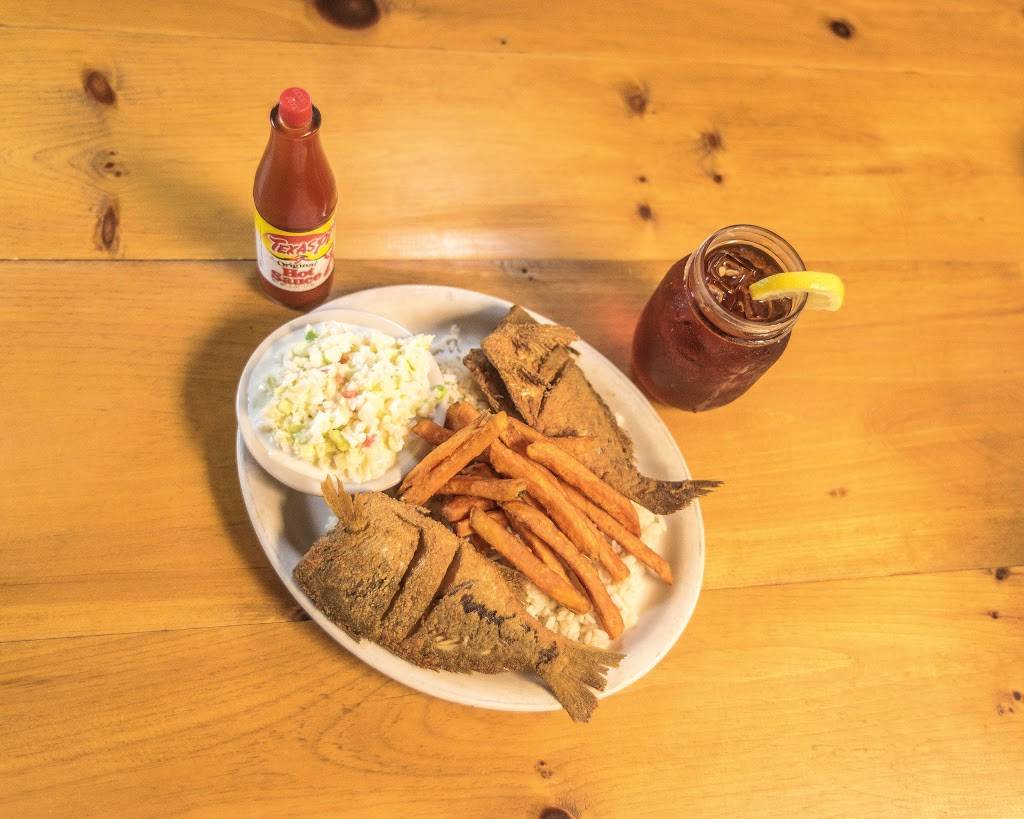 Marks Seafood n Steak House | restaurant | 1328 S Madison St, Whiteville, NC 28472, USA | 9106419000 OR +1 910-641-9000